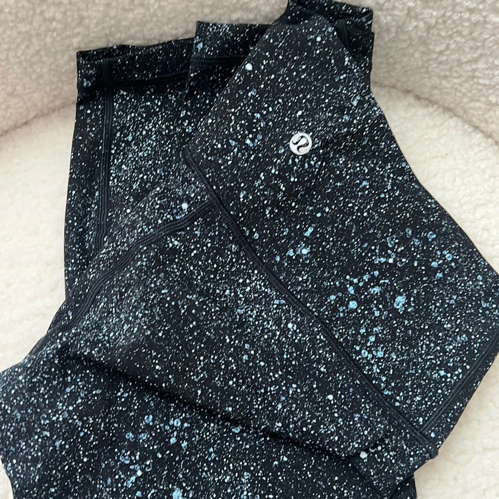 Lululemon print size 6 leggings